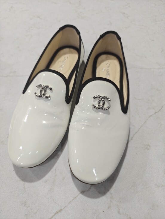 CHANEL Shoes - CHANEL Flats 37.5
